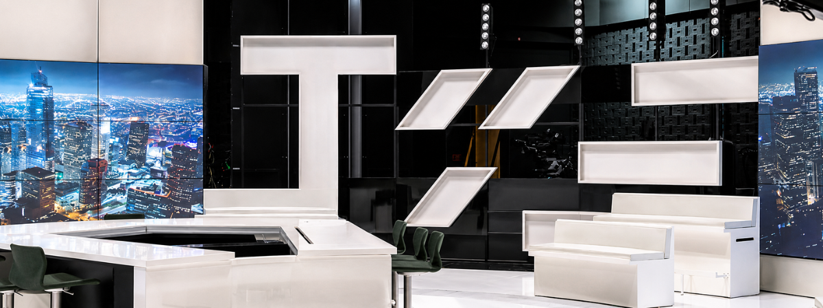 Immagine studio televiso con ledwall